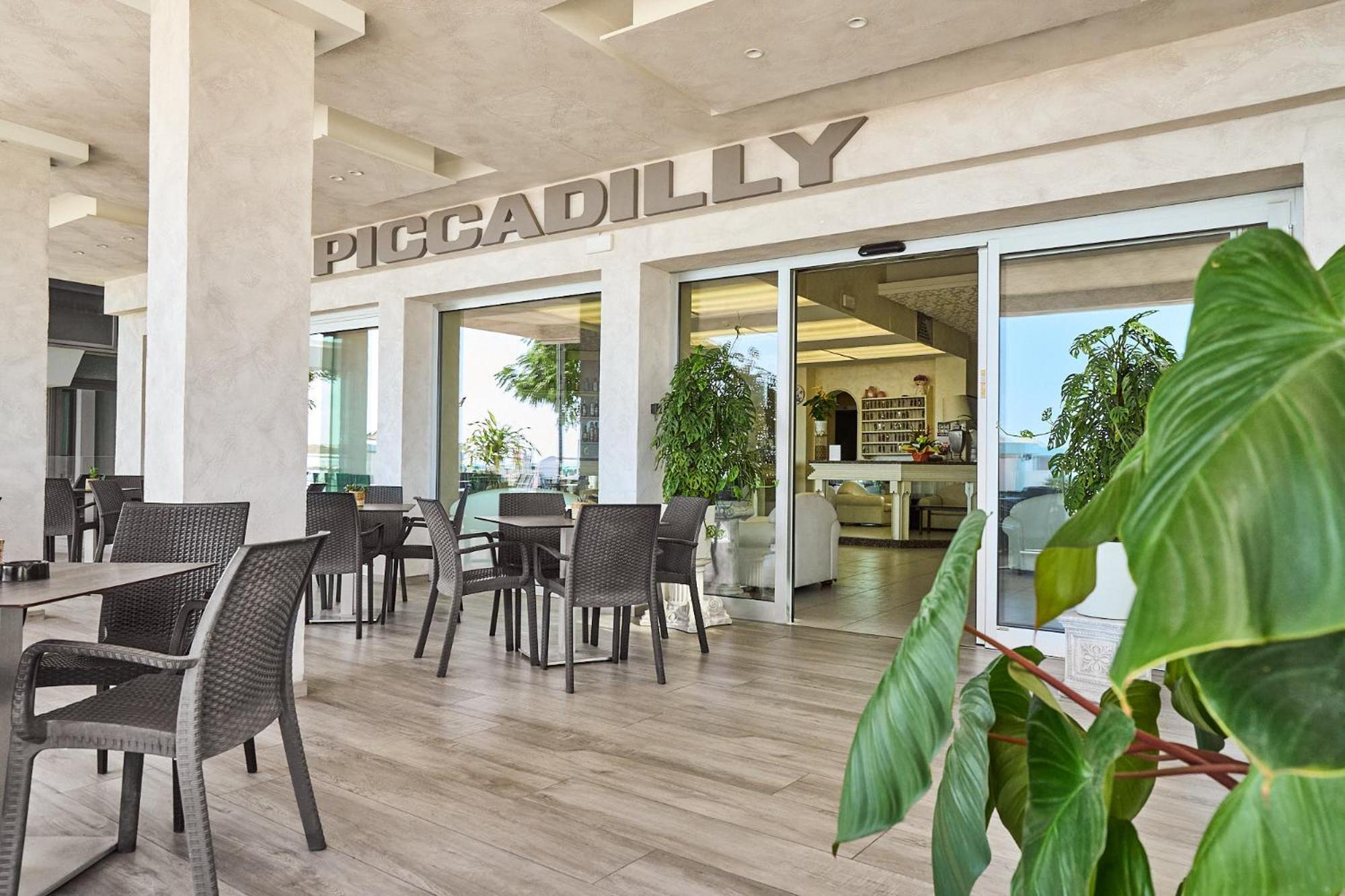 Hotel Piccadilly Bellaria-Igea Marina Esterno foto